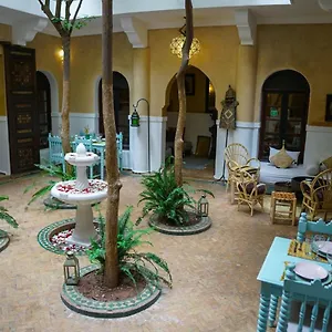 4* رياد Dama &